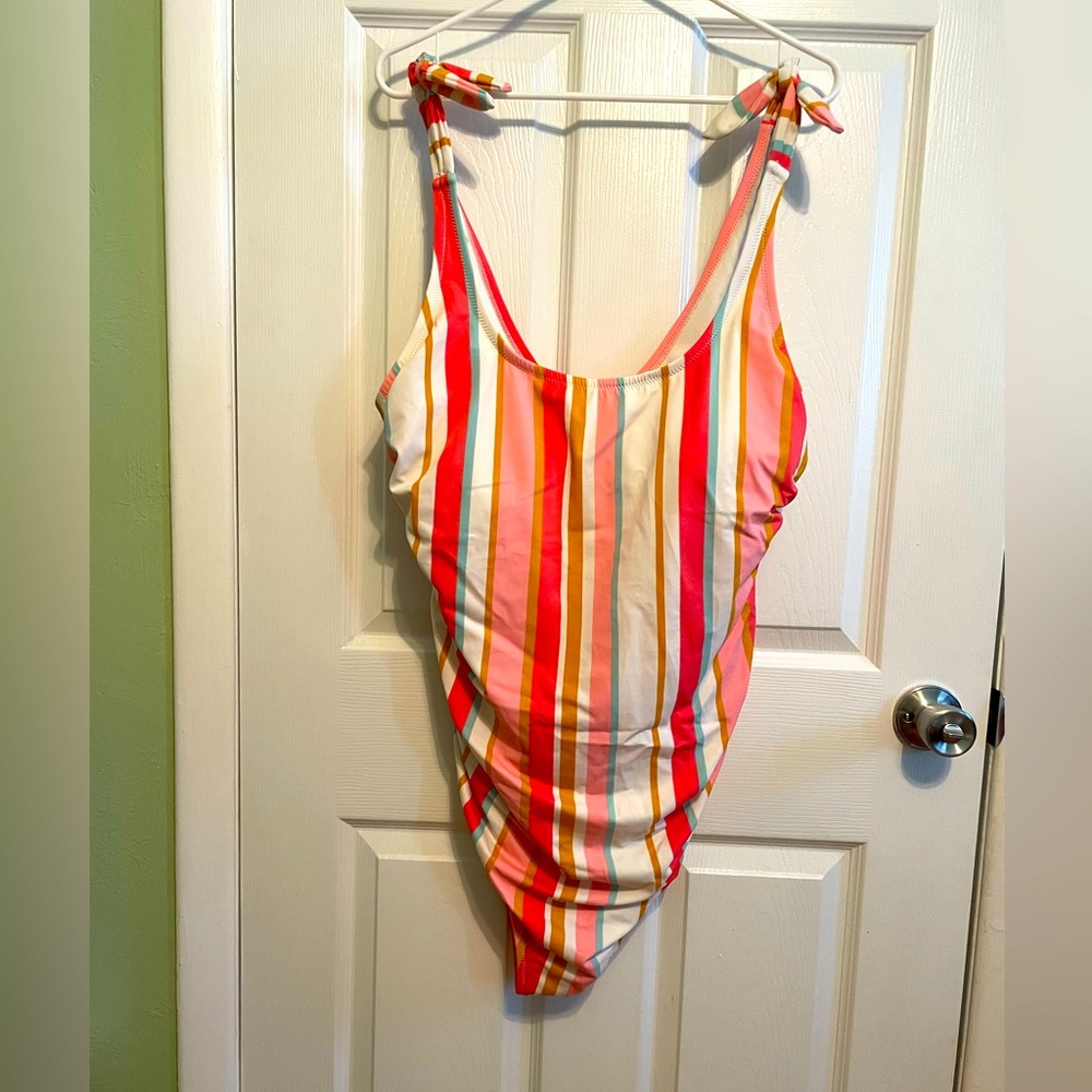 Bathing suit